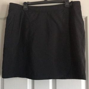 Black Skort